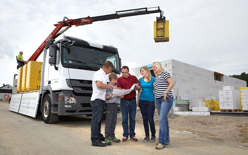 Warenverfügbarkeit, Lieferfähigkeit und Logistik sind unsere Stärken, von diesen Vorteilen profitieren Bauunternehmen wie auch Privatkunden und Hersteller.